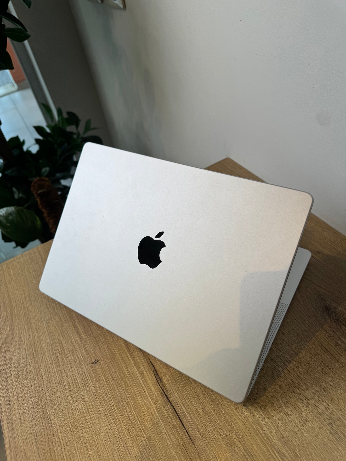 Macbook ( m3 pro )